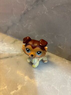 Littlest Pet Shop Brown & Cream Puppy with Blue Eyes